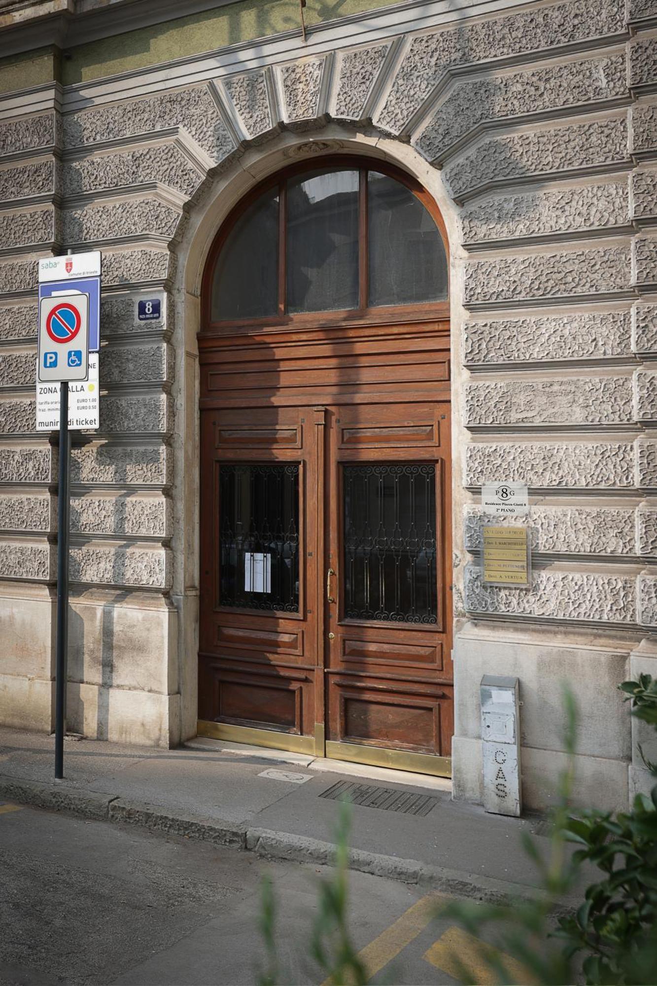 Residence Piazza Giotti 8 Triest Exterior foto